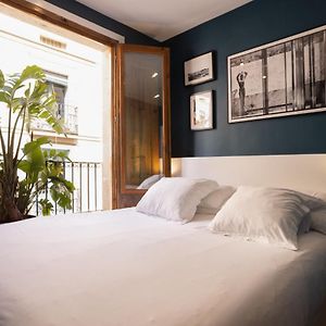 Kleine Kamer met een King Size Bed